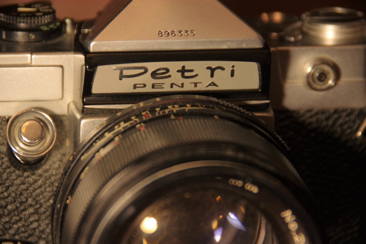 Petri: 1959-1980 - www.pentax-slr.com